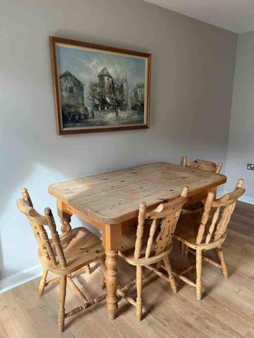 Modern Edinburgh Apartment 2 Bedrooms & Two Bathrooms Εξωτερικό φωτογραφία